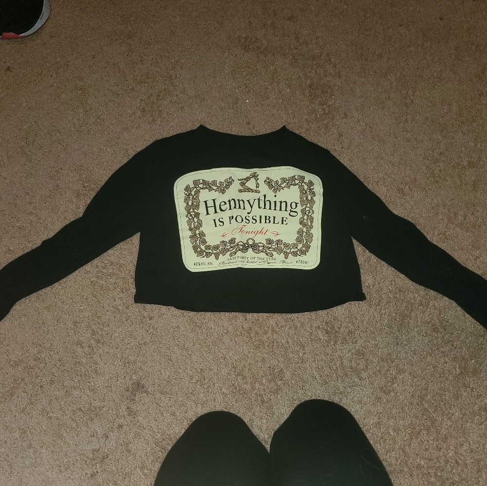 Hennything is possible long sleeve crop top